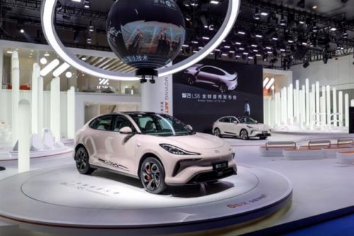 攻擂特斯拉Model Y  智己刘涛：LS6是百万以内无敌手的6系