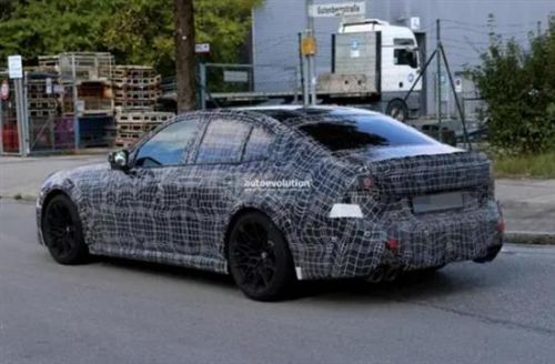 搭载3.0T发动机 全新宝马M3实车曝光