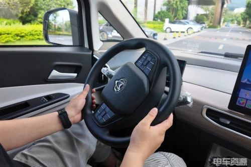 7方价格8方配置 场地试驾全新长安跨越星光