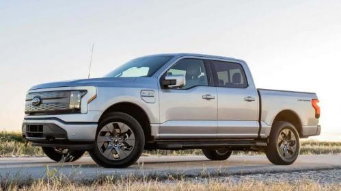 福特暂停F-150 Lightning生产,重点转向燃油卡车