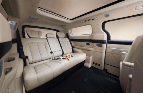 吉利银河首款豪华旗舰MPV银河V900官图首曝 重构高端MPV市场格局