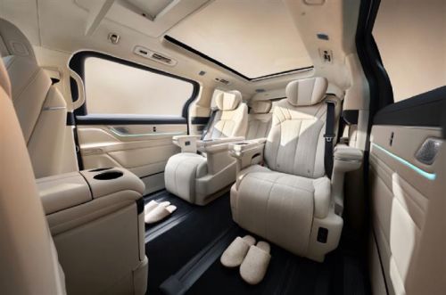 吉利银河首款豪华旗舰MPV银河V900官图首曝 重构高端MPV市场格局