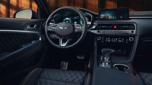 2026款捷尼赛思G70石墨版新增全液晶仪表盘与专属车漆