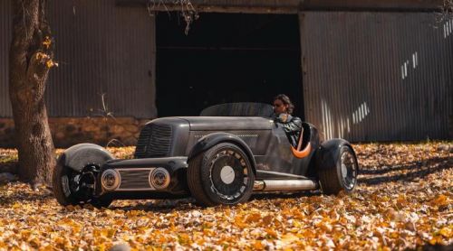 这款经典复刻改装车，是对埃德塞尔·福特1934年敞篷跑车的酷炫现代演绎。