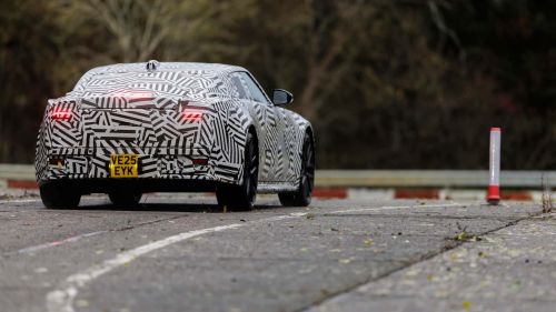 车长超5米/后轮转向!捷豹纯电新旗舰参数敲定,12万美元起售瞄准新富豪