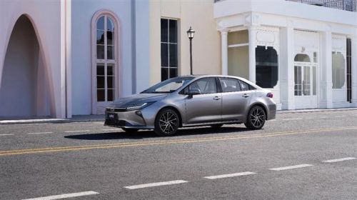 售价9.9万元起 全新智混卡罗拉焕新上市