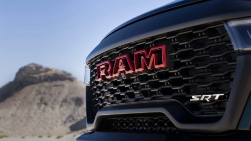 777马力+3.5秒破百!2027款Ram TRX强势回归,皮卡性能天花板再刷新