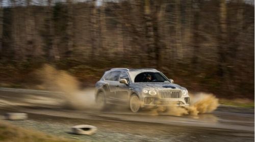 本特利豪华座驾在德特菲什拉力学校狂飙撒欢