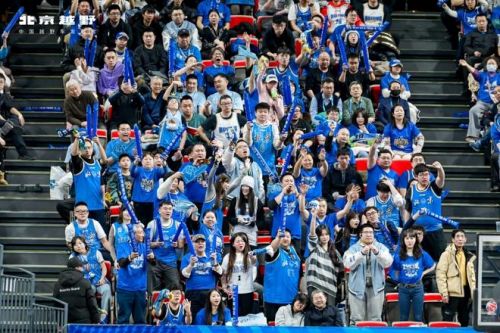 京城德比精彩开战！BJ40增程元境智行交车仪式点亮北汽男篮北京越野品牌之夜