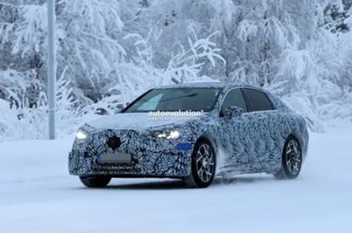 或下半年发布 全新奔驰C级纯电版谍照曝光