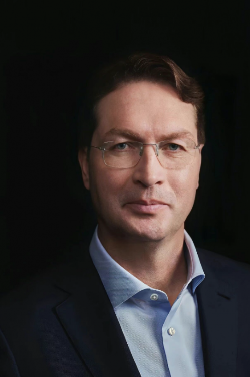 奔驰总部“被要求迁往美国”遭拒