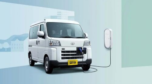 丰田与大发全新微型电动厢式车，以经典老派解法破解当下出行难题