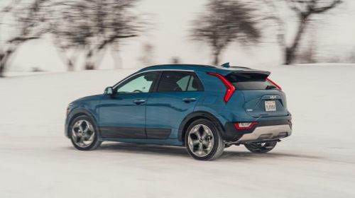 起亚极睿2026款取消插电式混合动力版本