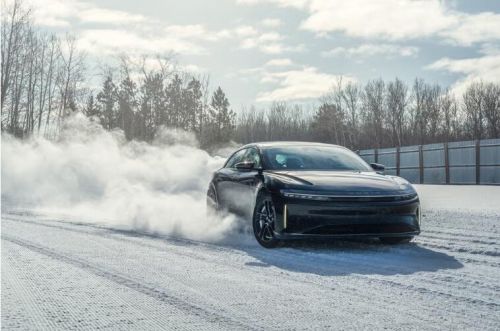 后驱电动车为何在冰面行驶易失控？教你解决这一问题