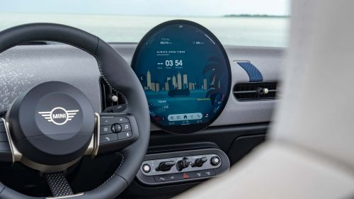 “过度数字化，会失去人车联结”——MINI坚持保留实体按键