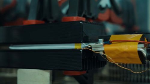 多纳特实验室固态电池充电超快，但专家仍存质疑