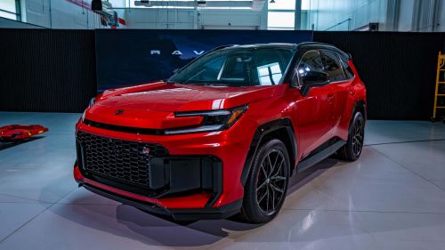 2026款丰田RAV4插电混动版售价更亲民