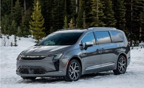 2027款克莱斯勒Pacifica逆势而行，告别年度大幅涨价