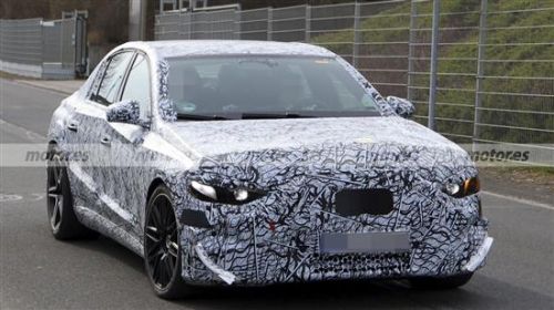 或2028年发布 AMG纯电E级轿车谍照曝光