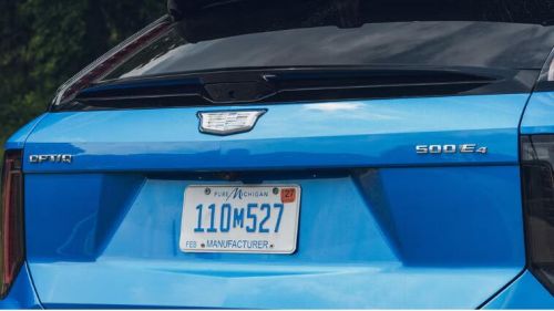 2027款凯迪拉克摒弃令人费解的尾标与怪异设计元素