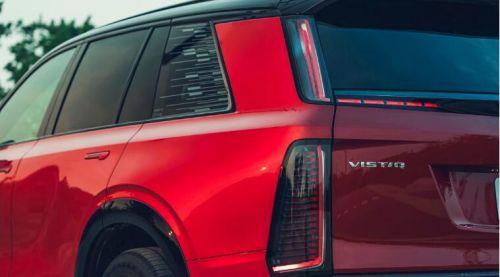 2027款凯迪拉克摒弃令人费解的尾标与怪异设计元素