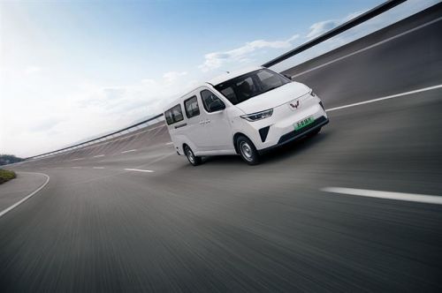 2026款五菱扬光上市 权益一口价6.98万元起