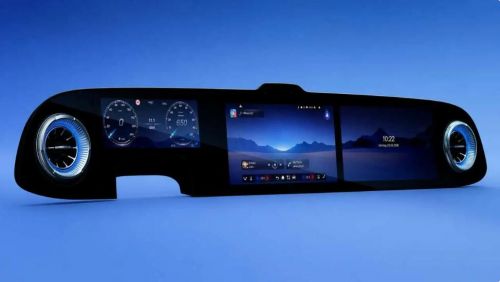 即便是2027款奔驰C级纯电版入门款，也标配三块屏幕