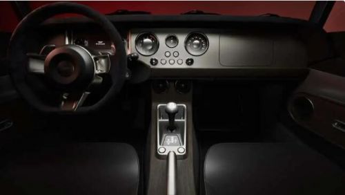 摩根发布品牌史上最强车型：超跑400版