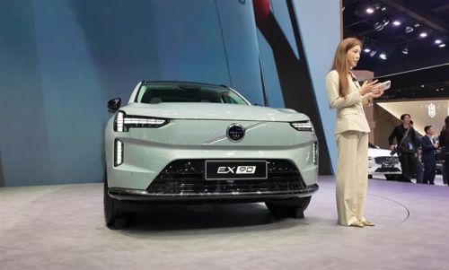 沃尔沃多款新车上市 EM90 2027款限时59.8万元