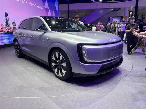 2026粤港澳车展丨109度大电池 奥迪E7X上市售26.98万起