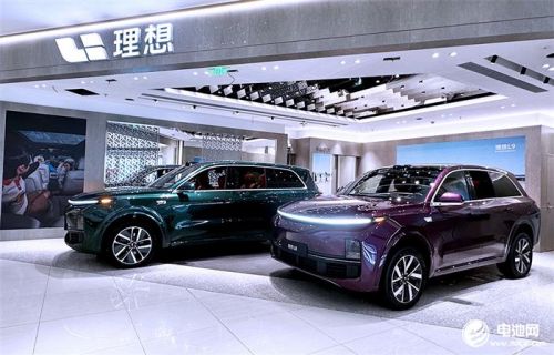 蔚小理，港股市值全员跌破千亿