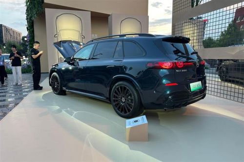 全新梅赛德斯-奔驰纯电GLC鎏金版上市售33.98万起 晖银版/星铂版预同步预售