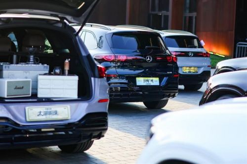 全新梅赛德斯-奔驰纯电GLC鎏金版上市售33.98万起 晖银版/星铂版预同步预售