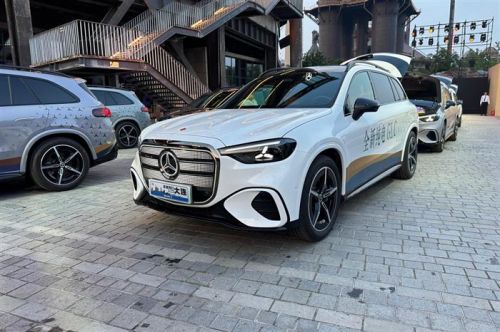 全新梅赛德斯-奔驰纯电GLC鎏金版上市售33.98万起 晖银版/星铂版预同步预售